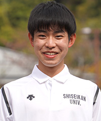小田　輝